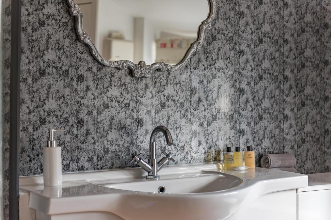 Cow And Cockle - Quirky In The Centre Of Holiday home Deal